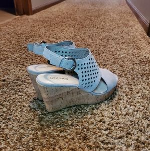 gray Nine West wedge sandals - size 7